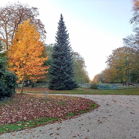 Le Mesnil Landon Bed & Breakfast