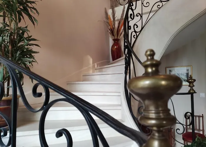 Sixties לינה וארוחת בוקר Lingevres